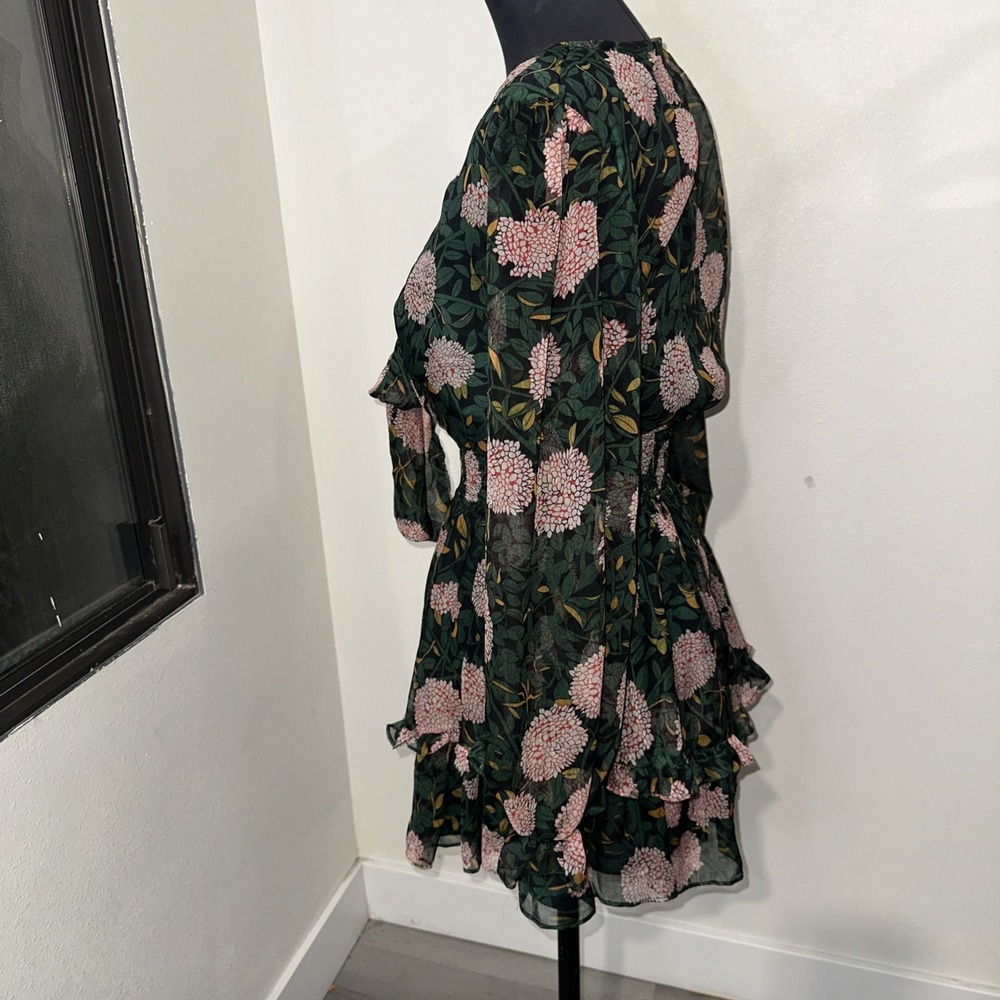 One and‎ Only Collective Floral Deep V Neck Balloon Sleeve Mini Dress Medium - Picture 5 of 12